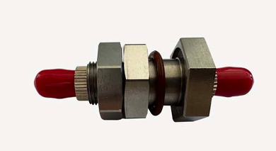 首量科技推出光纤贯通器：高压/真空密封容器的光路馈通解决方案